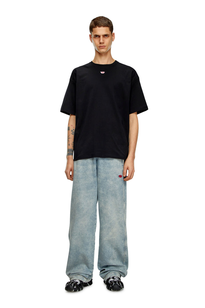 T-shirt with embroidered D patch Beaded Sequined Faux Fur