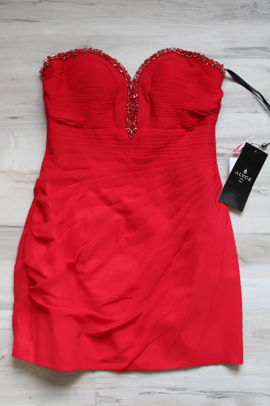 NEW Alyce Paris Red Strapless Dress | 8 Tunics Distressed trendy