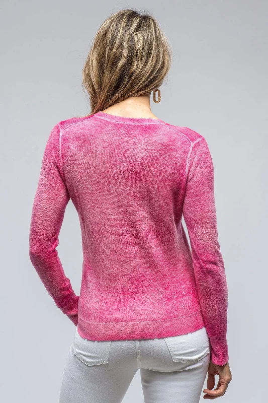 Pari V-Neck Sweater In Hibiscus Pink