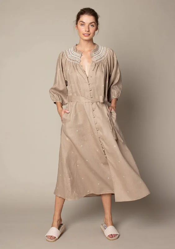 ZOE KRATZMANN (LN) Embroidered linen cape dress! 12