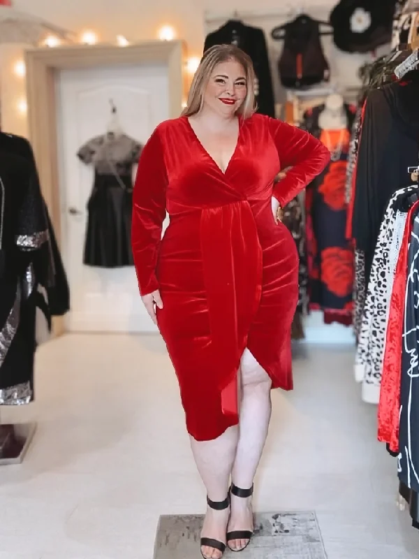 Aurora Plus Size Velvet Party Dress in Deep Red Tunics Lace romantic