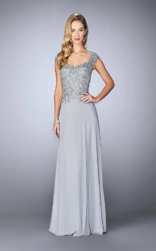 La Femme Fitted Scalloped Sweetheart Evening Dress 23286 - 1 pc Silver In Size 12 Available Halter Neckline Beach